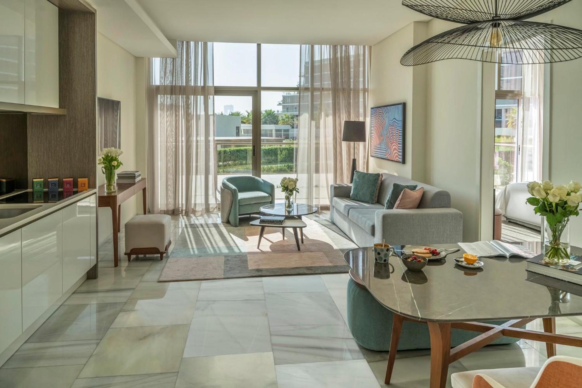 Th8 Palm Beach Resort, Vignette Collection By Ihg Resort 5*